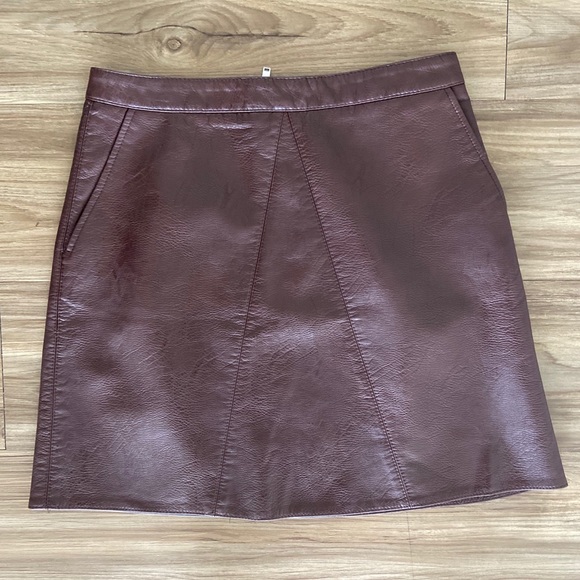 Zara Skirt - Picture 1 of 6